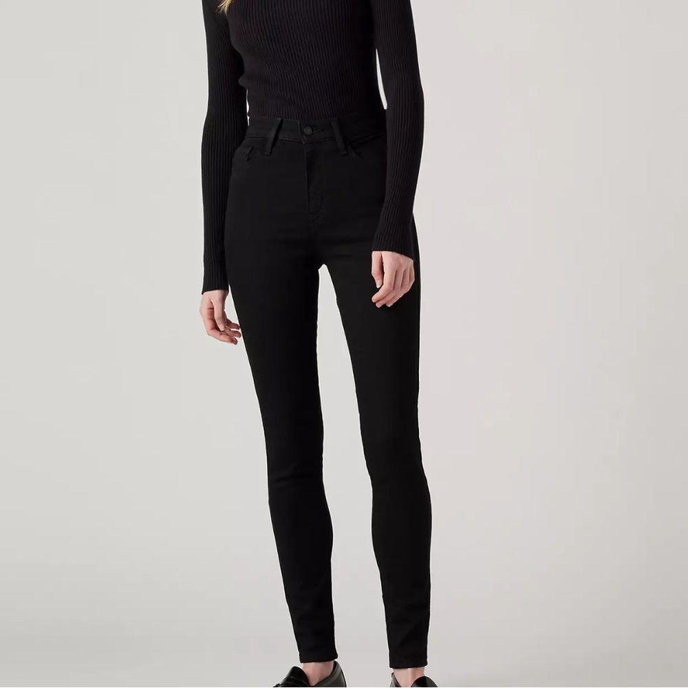 Levi's Women's High Rise Super Skinny Black Wash Jeans